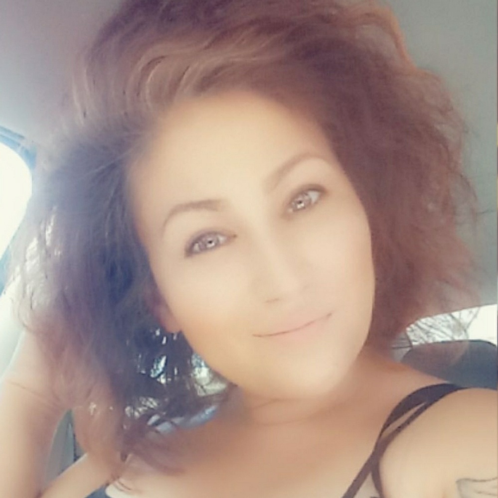 Meet your Posher, Myra